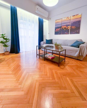 2 Bedroom Apartment Athens - Kallimarmaro